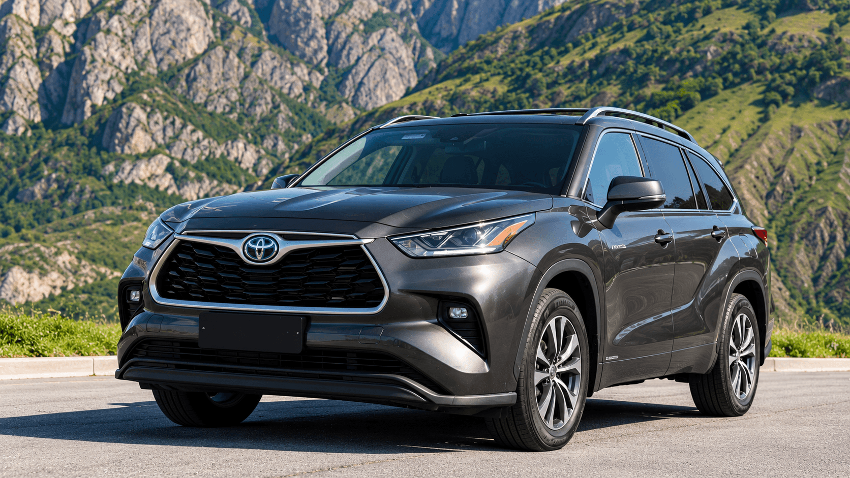 Toyota Highlander Hybrid — Alania Drive